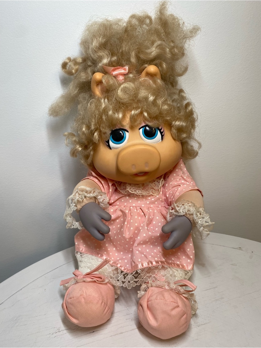1989 Miss Piggy Huggable Muppet Babies Jim Henson vinyl head doll 16”